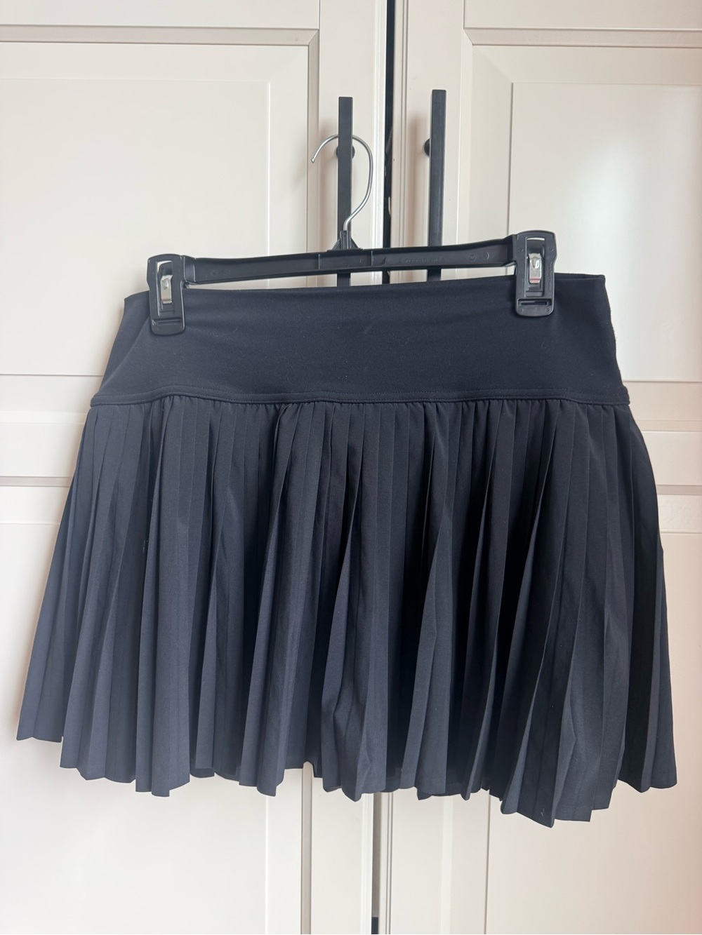 Aerie Pleated Active Skirt Size L Black